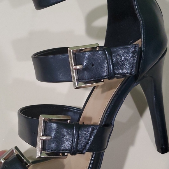 New york & company strappy high heels - Picture 6 of 7